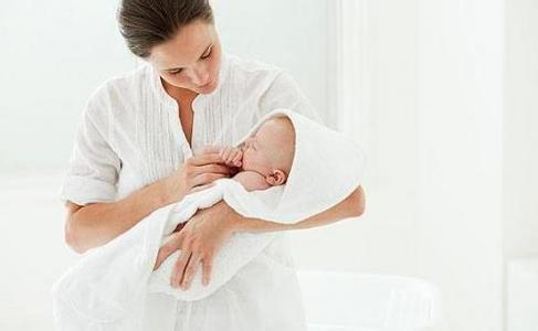胸的大小與乳汁多少有關系？.jpg